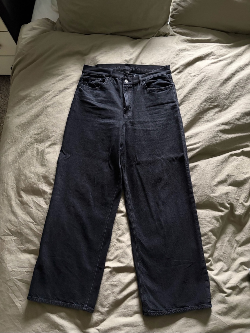 AE Strigid Curvy Super High-Waisted Baggy Straight Jean
